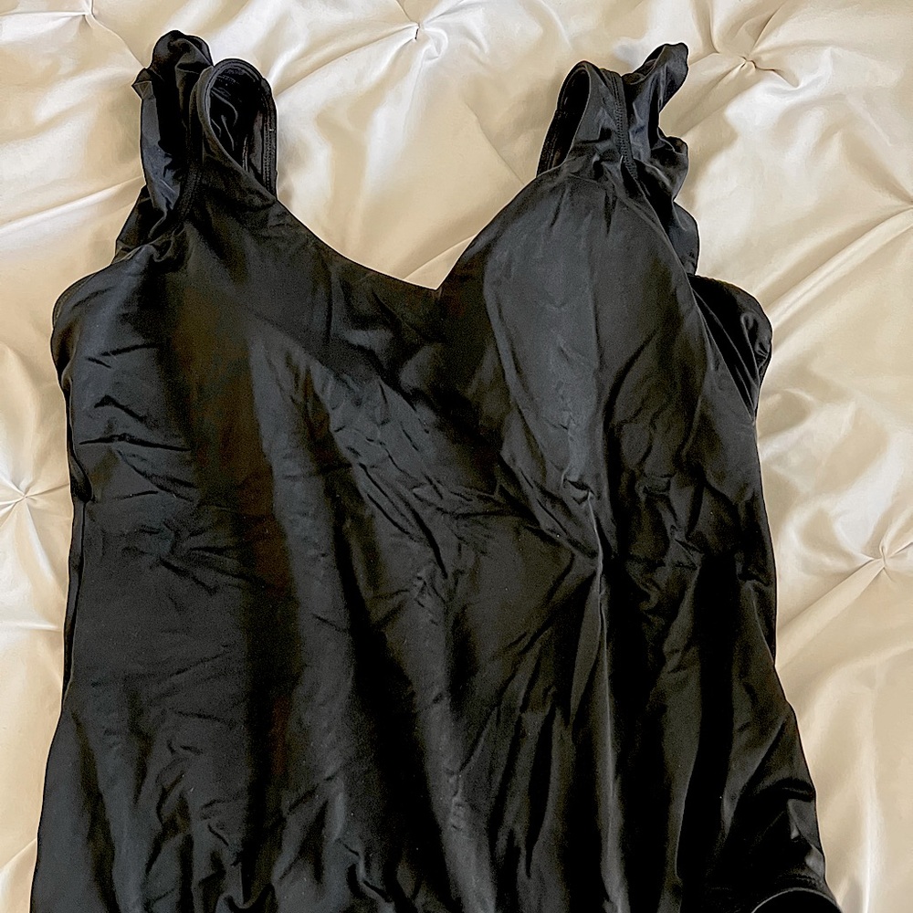 Time and Tru 2X (20W-22W) Black Ruffle Swimsuit